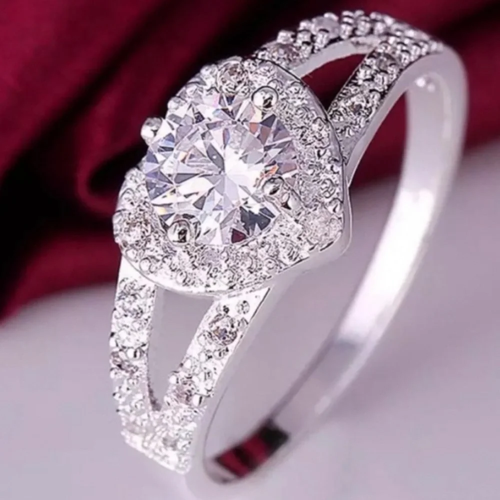 New S925 Sterling Silver Woman’s Elegant White Sapphire Heart Engagement Ring